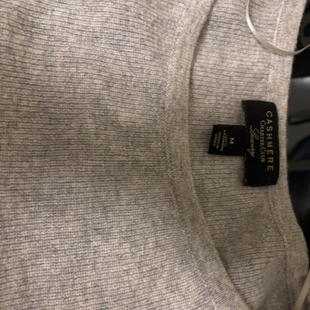 Luxury, bell sleeve cashmere sweater - Picture 3 of 5